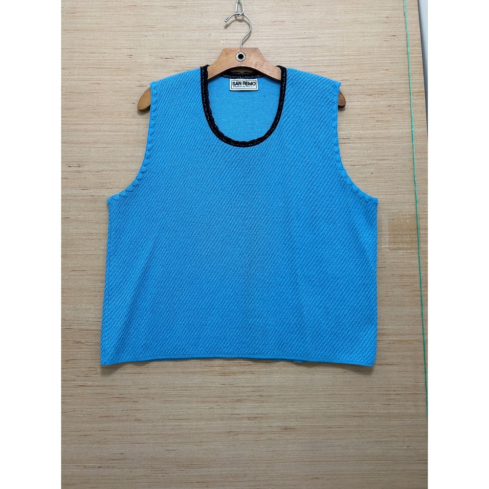 San Remo Vintage Blue Textured Knit Sleeveless Top Lace Trim Scoop Neck USA Made